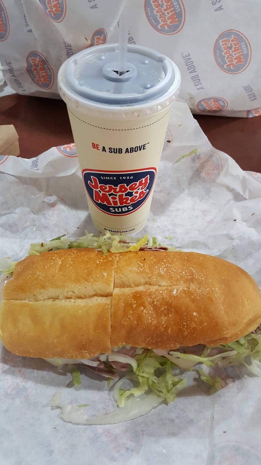 Jersey Mikes Subs | restaurant | 141 E Willow St, Long Beach, CA 90806, USA | 5625481888 OR +1 562-548-1888