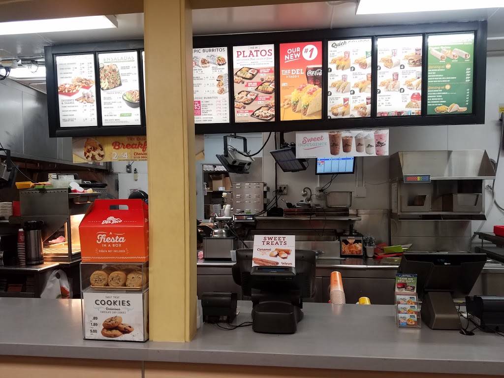 Del Taco | meal takeaway | 2761 N Grand Ave, Santa Ana, CA 92701, USA | 7146391360 OR +1 714-639-1360
