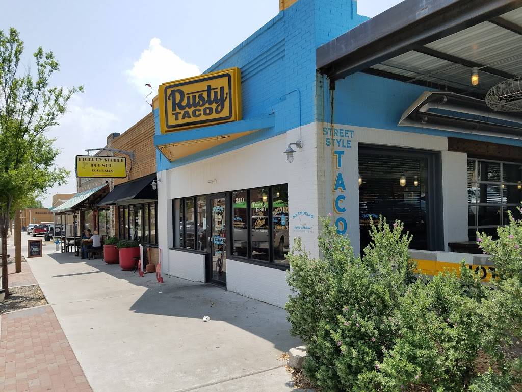 Rusty Taco Denton | restaurant | 210 E Hickory St, Denton, TX 76201, USA | 9404838226 OR +1 940-483-8226