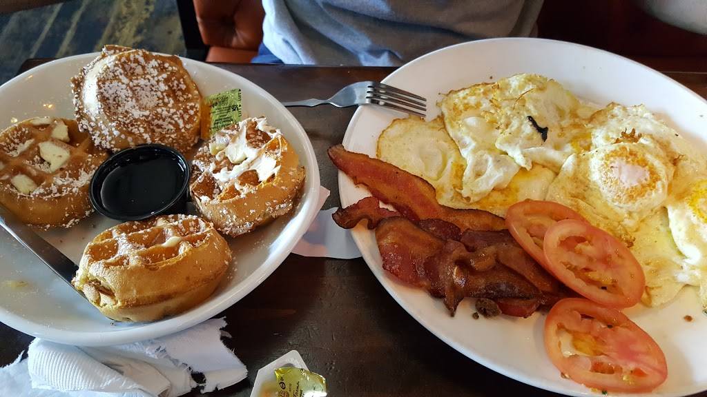 PKWY Tavern Flamingo | restaurant | 9820 W Flamingo Rd, Las Vegas, NV 89147, USA | 7022435329 OR +1 702-243-5329