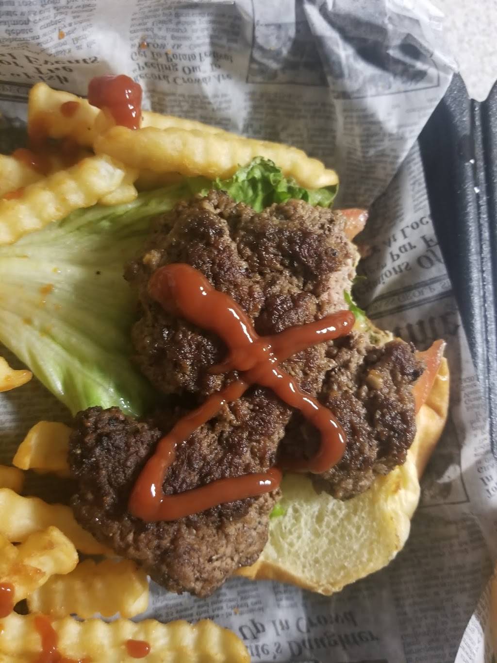 Island Life Grill | restaurant | 2245 Plantation Center Dr, Fleming Island, FL 32003, USA | 9042154243 OR +1 904-215-4243