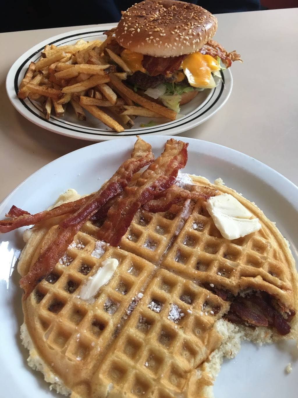 Its Tops Coffee Shop | restaurant | 1801 Market St, San Francisco, CA 94103, USA | 4154316395 OR +1 415-431-6395