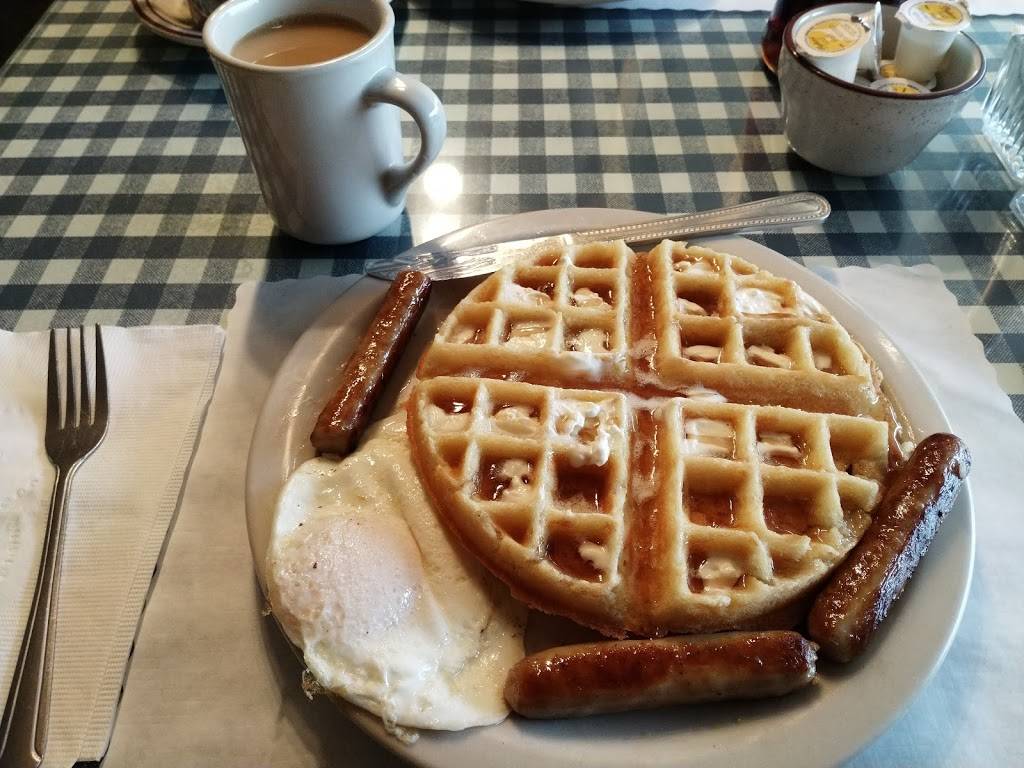 Carlas Country Kitchen And Gift Shop | cafe | 213 Beach St, Morro Bay, CA 93442, USA | 8057729051 OR +1 805-772-9051