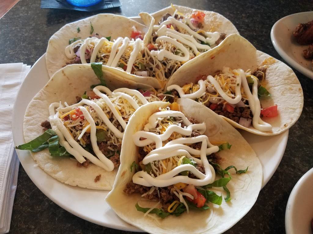 Bucketheads Beach Grill | restaurant | 3657 Shore Dr, Virginia Beach, VA 23455, USA | 7573187263 OR +1 757-318-7263