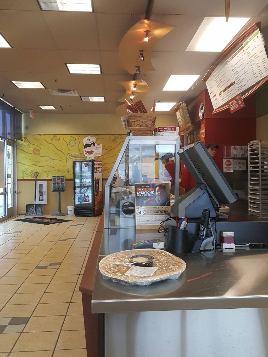 Papa Murphys Take N Bake Pizza | meal takeaway | 620 E Green Bay Ave, Saukville, WI 53080, USA | 2622681700 OR +1 262-268-1700