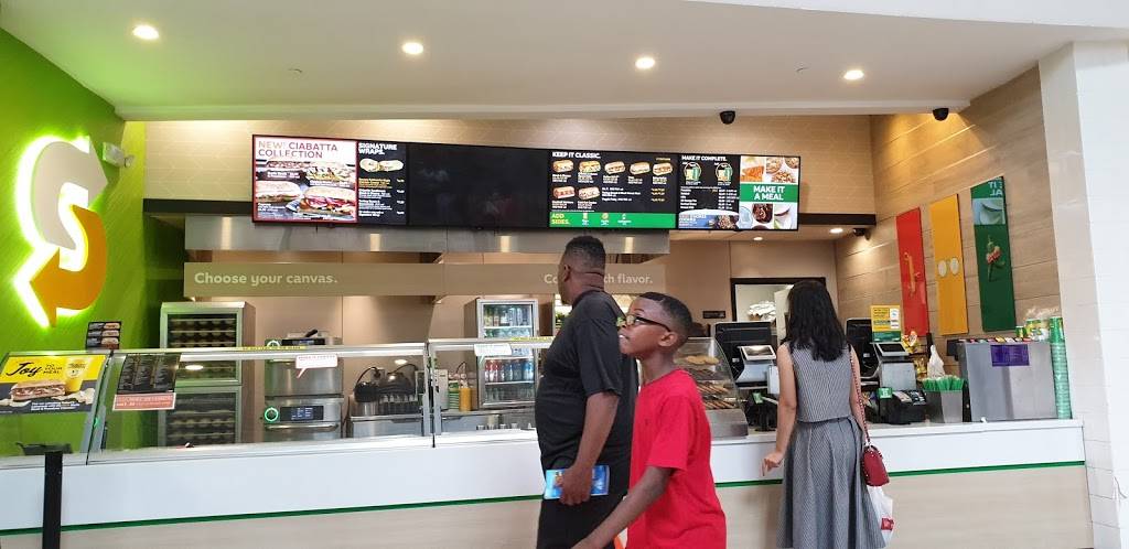 Subway | meal takeaway | 8200 Vineland Ave #1205, Orlando, FL 32821, USA | 4072387706 OR +1 407-238-7706