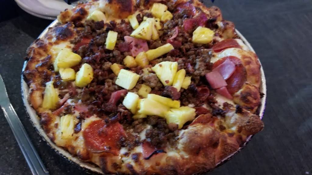 Louies Grill & Bar | restaurant | 9401 Lake Hefner Pkwy, Oklahoma City, OK 73120, USA | 4057512298 OR +1 405-751-2298