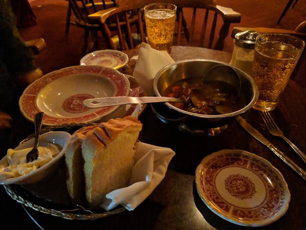 Bacchis Inn | restaurant | 2905 Lake Forest Rd, Tahoe City, CA 96145, USA | 5305833324 OR +1 530-583-3324