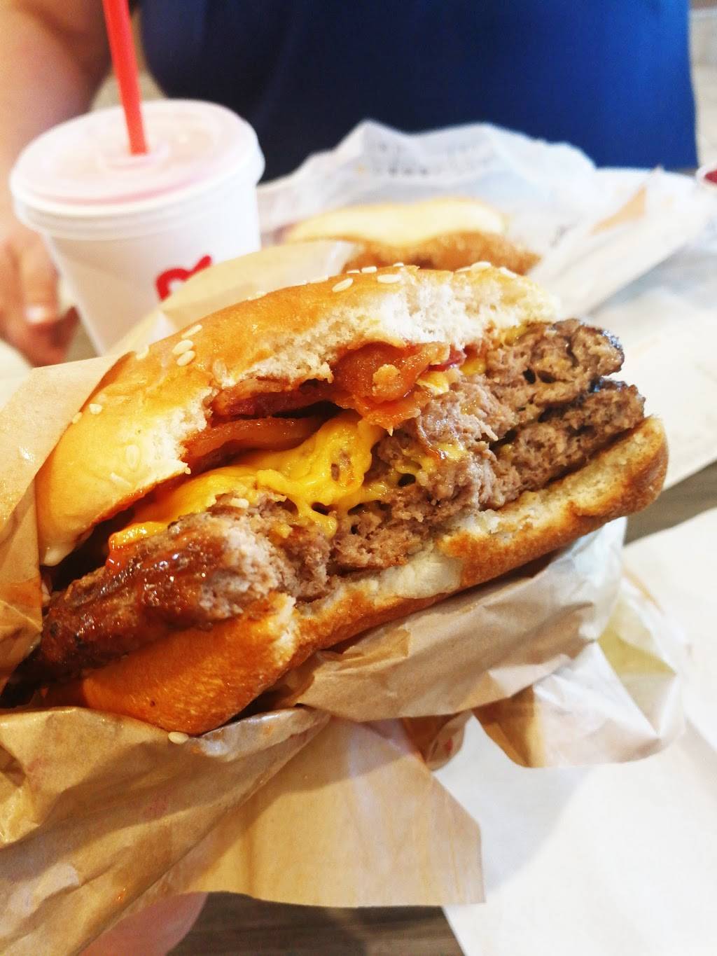 Burger King | restaurant | 7133 W Dempster St, Niles, IL 60714, USA | 8479654280 OR +1 847-965-4280