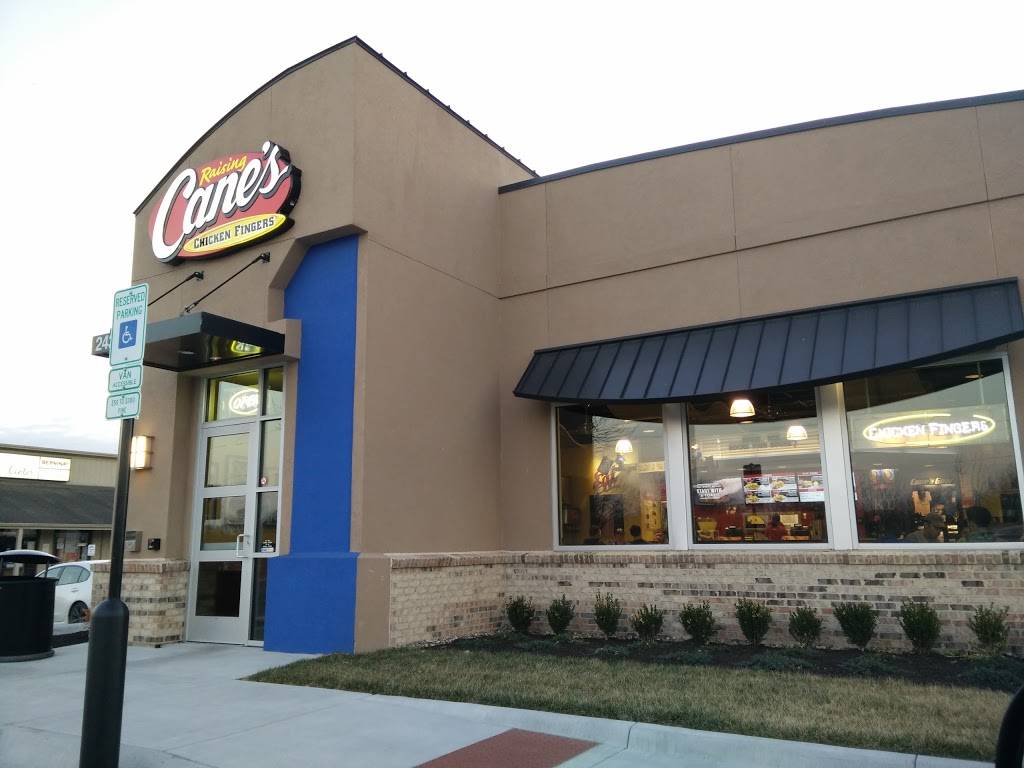 Raising Canes Chicken Fingers | meal takeaway | 2435 Iowa St, Lawrence, KS 66046, USA | 7858409800 OR +1 785-840-9800