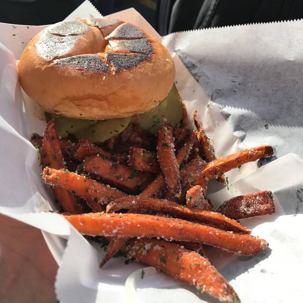 Barbed Wire Reef Restaurant and Food Trucks | restaurant | 4499 W 38th Ave #102, Denver, CO 80218, USA | 7202427042 OR +1 720-242-7042