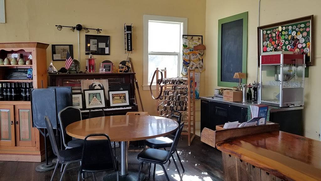 Husicks Taphouse | restaurant | 36510 Riverview Dr, Clarksburg, CA 95612, USA | 9167441599 OR +1 916-744-1599