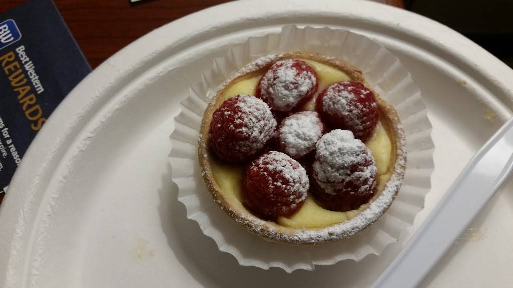 Patisserie Amie | restaurant | 237 Lake Ave # 200, Traverse City, MI 49684, USA | 2319229645 OR +1 231-922-9645