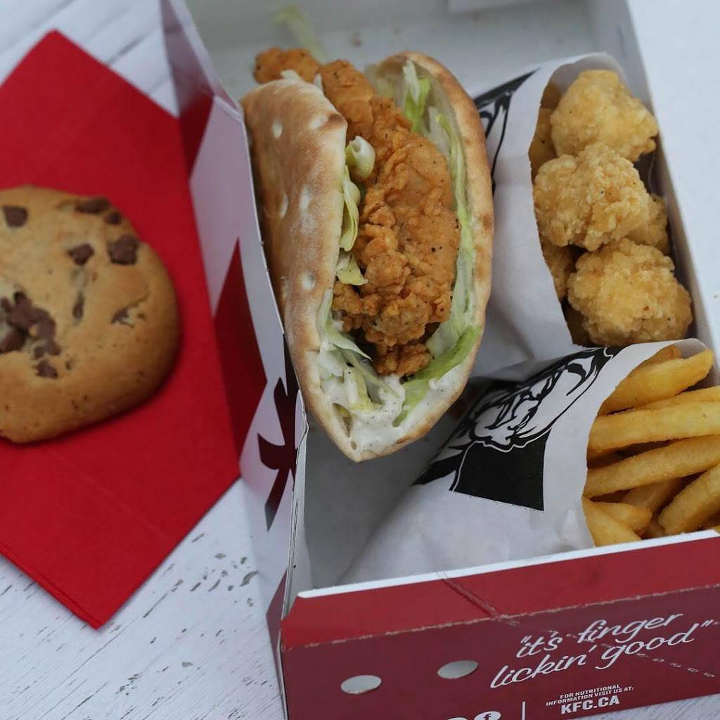 KFC | meal takeaway | 999 Upper Wentworth St, Hamilton, ON L9A 4X5, Canada | 9053186565 OR +1 905-318-6565