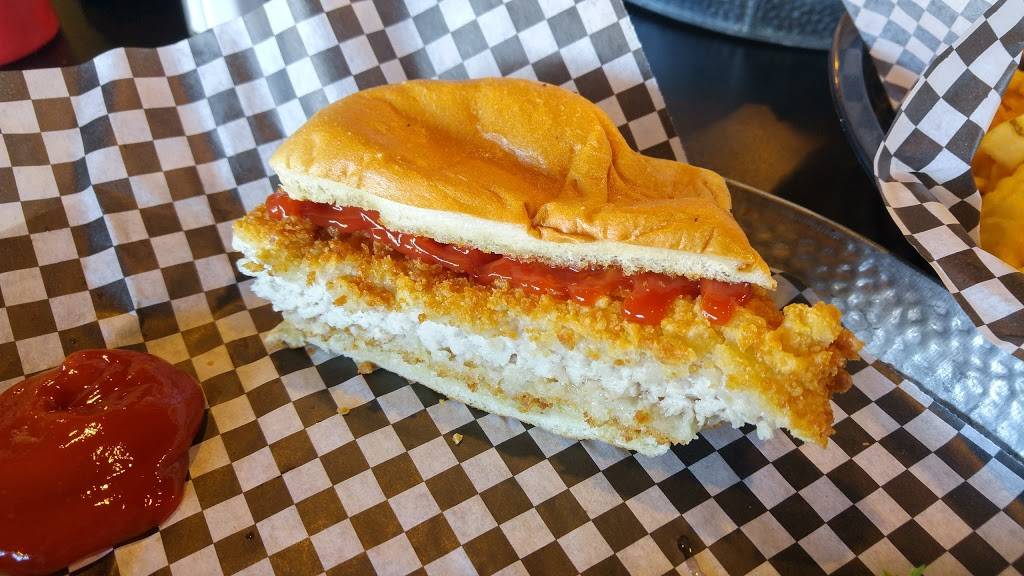 Nicks | restaurant | 1106 Army Post Rd, Des Moines, IA 50315, USA | 5157772759 OR +1 515-777-2759