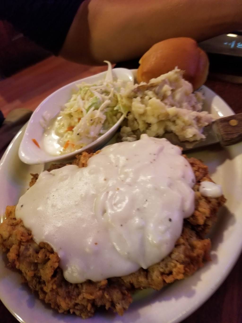 Joes Place | restaurant | 120 N Live Oak St, Fayetteville, TX 78940, USA | 9793789035 OR +1 979-378-9035