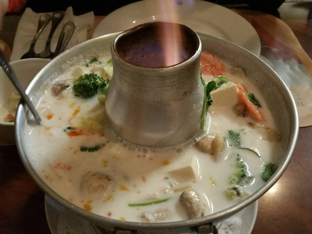 Baby Elephant Thai Cuisine | restaurant | 20795 Amar Rd, Walnut, CA 91789, USA | 9095953034 OR +1 909-595-3034