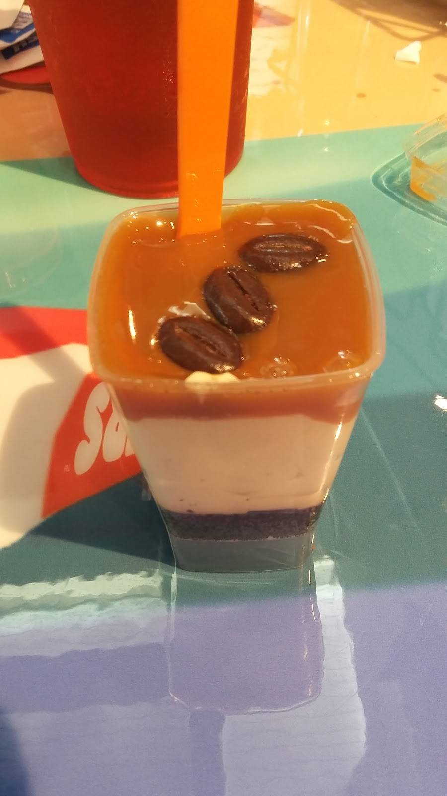 Hooters | restaurant | 10355 Canal Crossing, Brunswick, GA 31525, USA | 9125743800 OR +1 912-574-3800