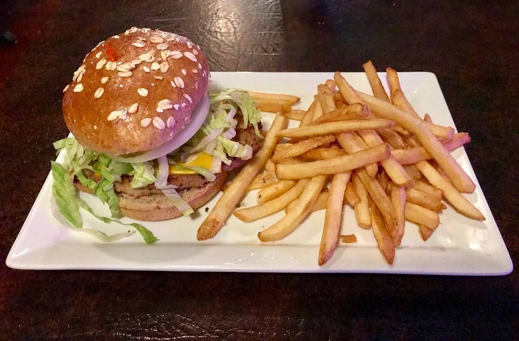 Bull Moose Bar & Grille | restaurant | 202 S Main St, Sandwich, IL 60548, USA | 8157868002 OR +1 815-786-8002