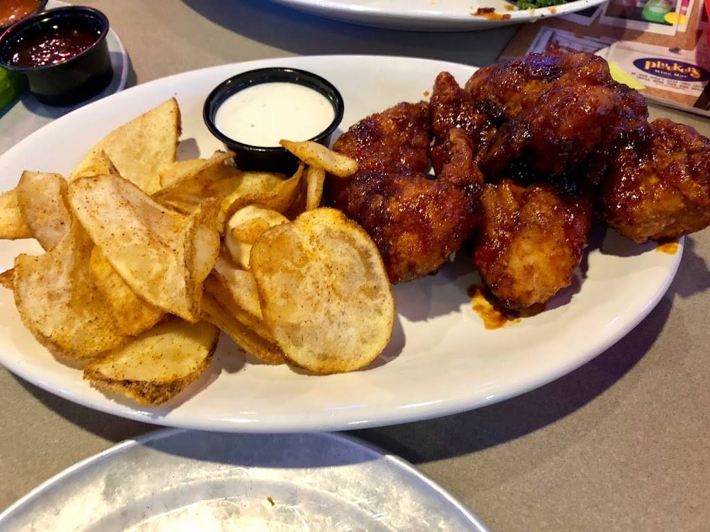 Pluckers Wing Bar | restaurant | 7101 W, TX-71 Ste E19, Austin, TX 78735, USA | 7372019464 OR +1 737-201-9464