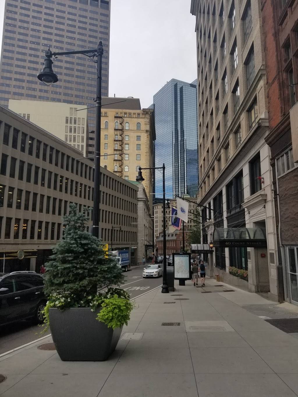 Dunkin | bakery | 100 City Hall Plaza, Boston, MA 02114, USA | 6172279790 OR +1 617-227-9790