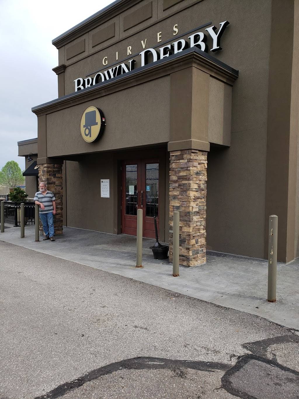 Brown Derby Belden Village | restaurant | 4670 Everhard Rd NW, Canton, OH 44718, USA | 3304944413 OR +1 330-494-4413