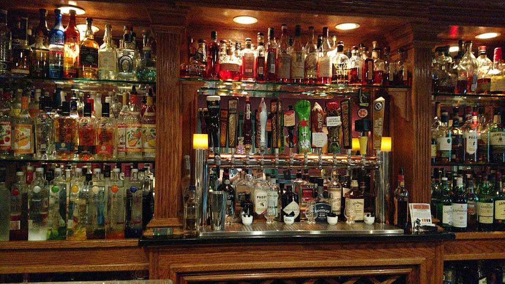 The Village Inn | restaurant | 422 Runnymede Dr, Wayne, NJ 07470, USA | 9736960555 OR +1 973-696-0555