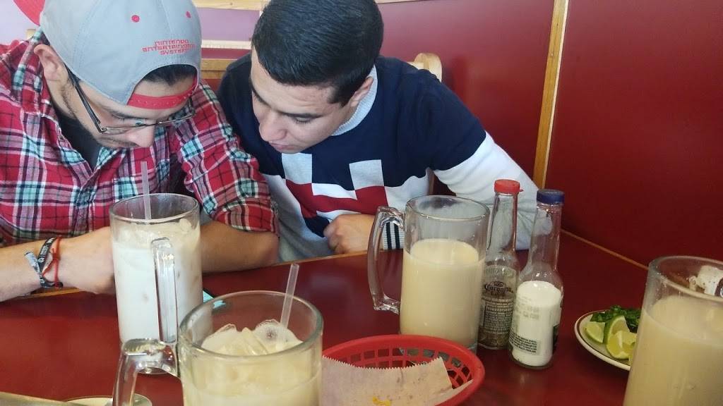 El Puerto De Veracruz Mexican Restaurant | restaurant | 680 E 58th Ave, Denver, CO 80216, USA | 3032950104 OR +1 303-295-0104