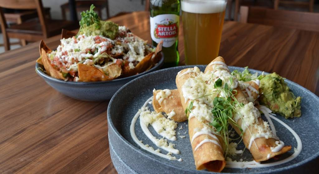 Blue Iguana Mexican American Cantina | restaurant | 250 Westfield Ave Ste 101, Waterloo, IA 50701, USA | 3198887245 OR +1 319-888-7245