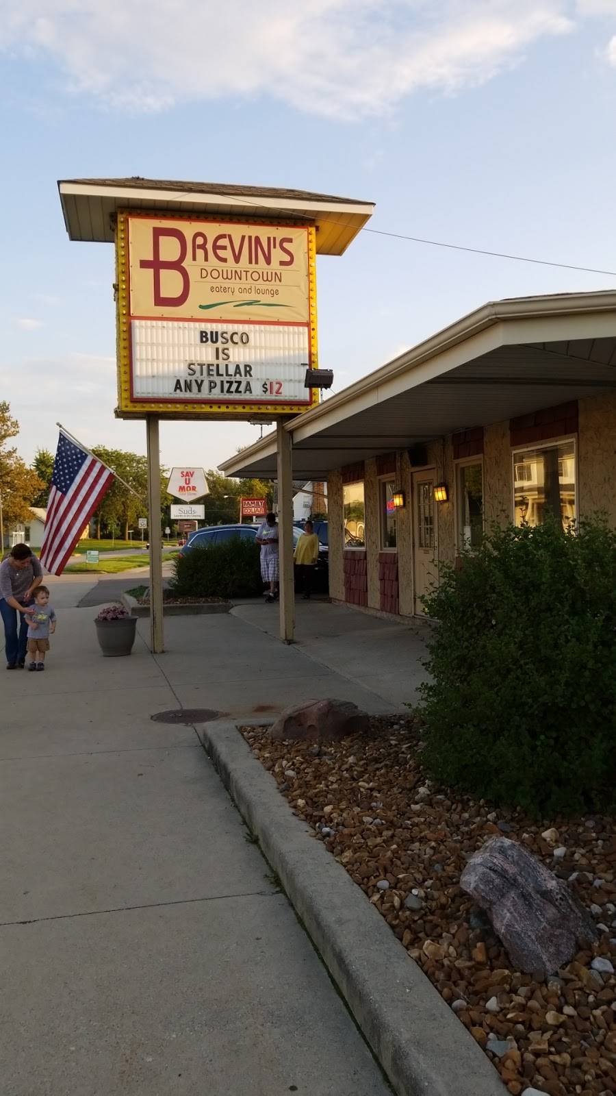 Brevins Downtown Eatery | restaurant | 200 S Main St, Churubusco, IN 46723, USA | 2606939340 OR +1 260-693-9340