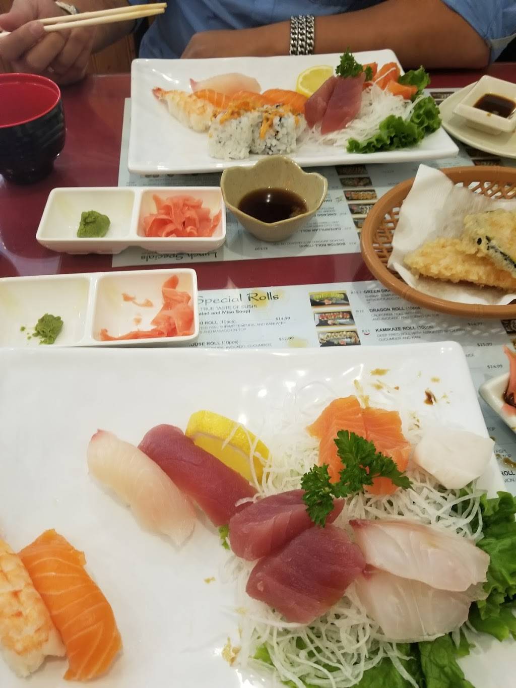 Miyaki Sushi | restaurant | 222 The Esplanade, Toronto, ON M5A 4M8, Canada | 4163633003 OR +1 416-363-3003