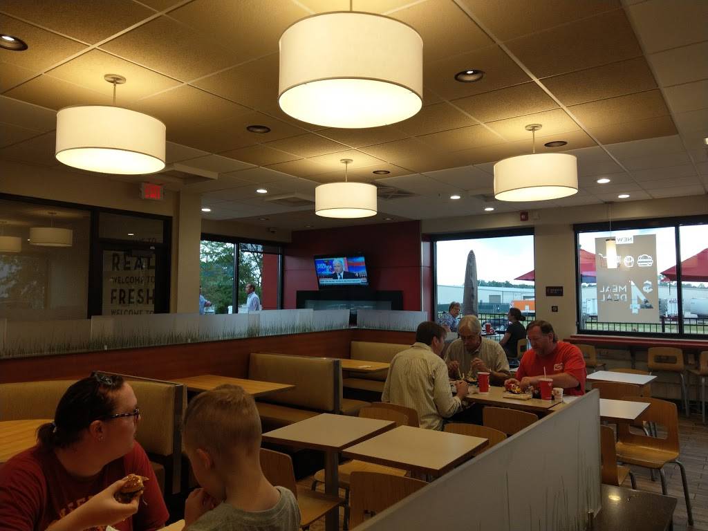 Wendys | restaurant | 11007 Reed Hartman Hwy, Cincinnati, OH 45242, USA | 5132530768 OR +1 513-253-0768