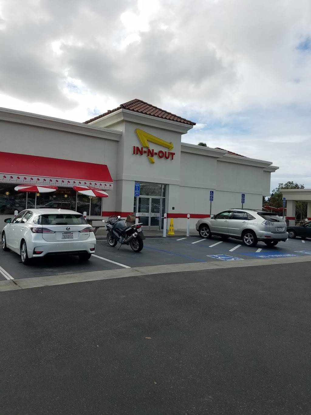 In-N-Out Burger | restaurant | 1170 W Branch St, Arroyo Grande, CA 93420, USA | 8007861000 OR +1 800-786-1000
