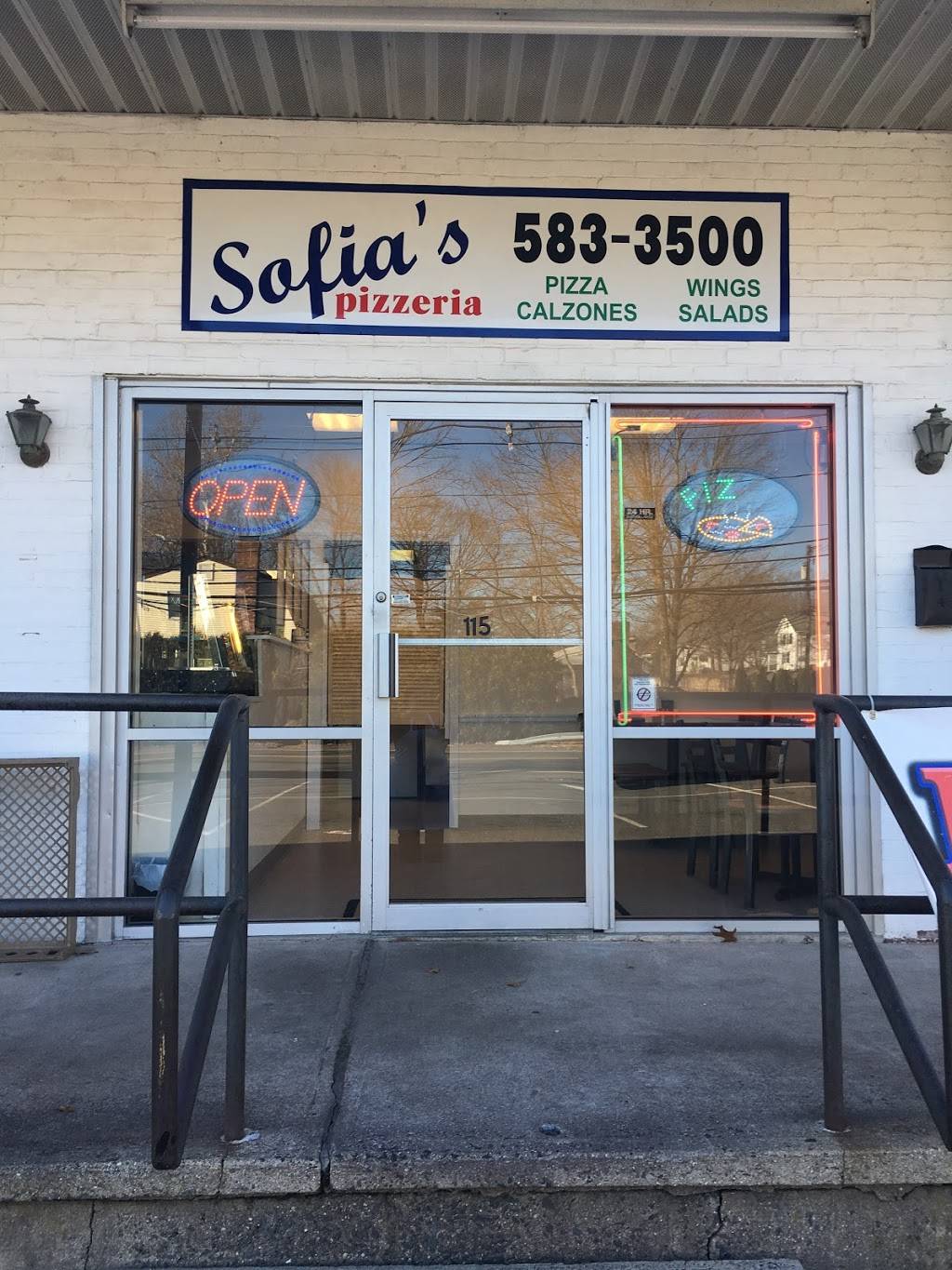 Sofias Pizzeria | meal takeaway | 115 Andrews St, Bristol, CT 06010, USA | 8605833400 OR +1 860-583-3400