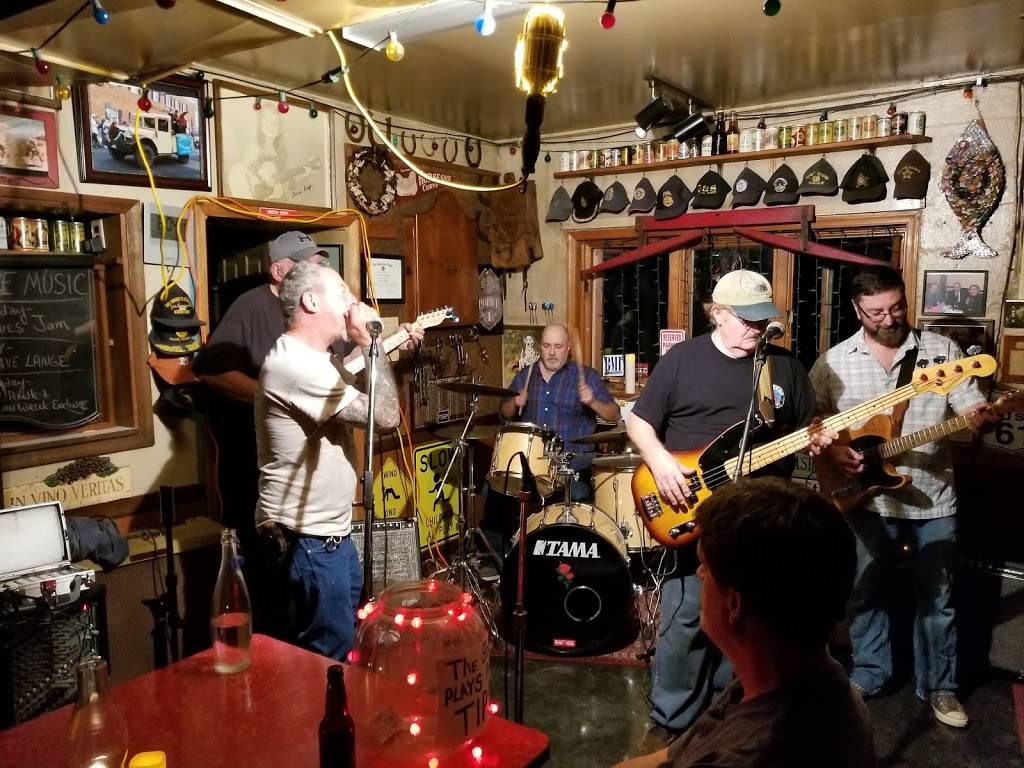 Horseshoe Curve Restaurant | restaurant | 1162 Pine Grove Rd, Bluemont, VA 20135, USA | 5405548291 OR +1 540-554-8291