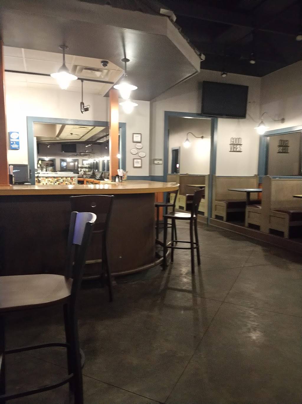 Tap & Crust | restaurant | 1108 Bienville Blvd, Ocean Springs, MS 39564, USA | 2288754888 OR +1 228-875-4888