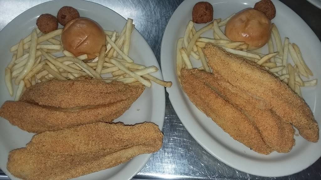 Los Primos - Mexican Restaurant | restaurant | 820 E Lake Ave, Celina, TN 38551, USA | 9312434670 OR +1 931-243-4670