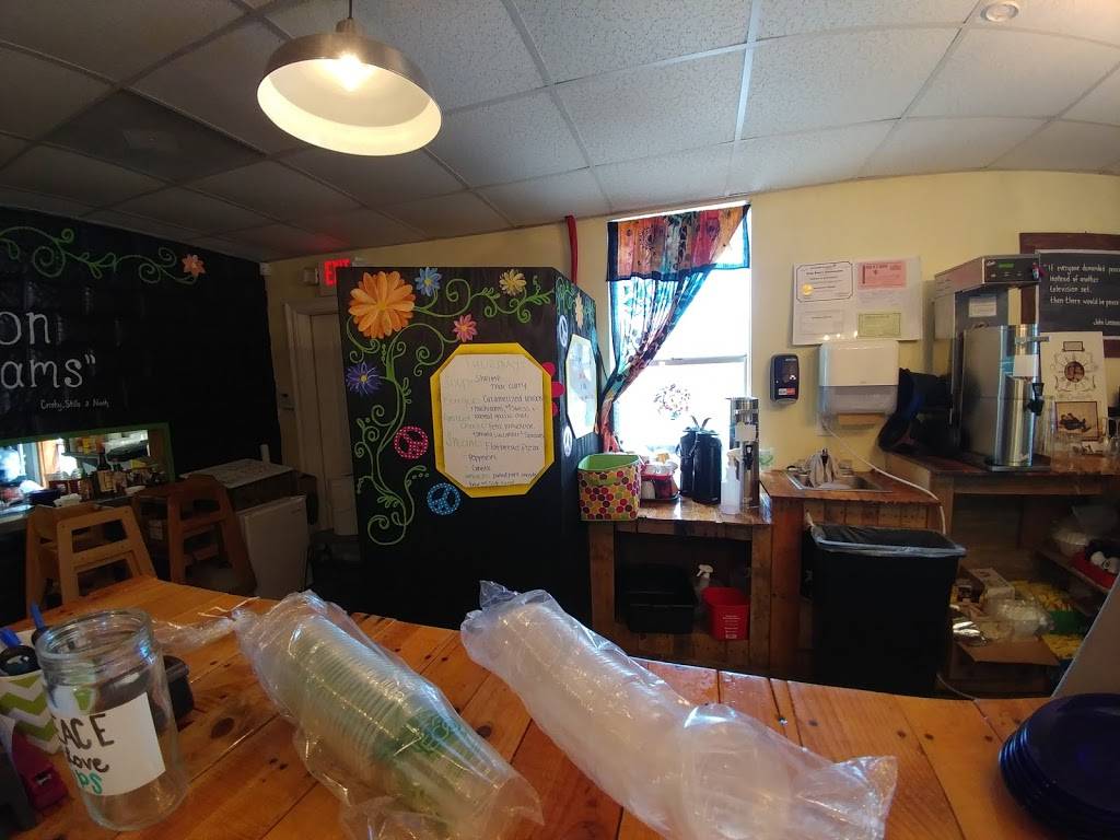 Cafe Aquarius | restaurant | 2101 Paris Rd, Chalmette, LA 70043, USA | 5045103080 OR +1 504-510-3080