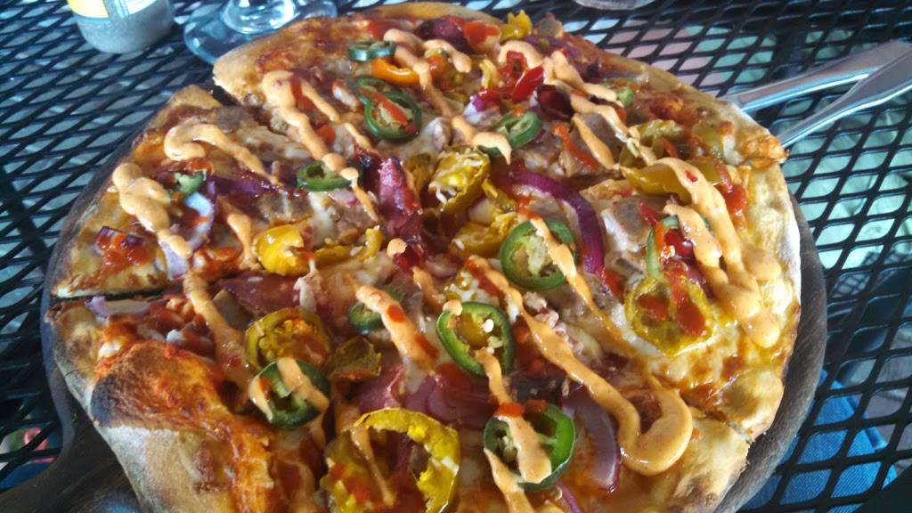 Good Fellos | restaurant | 202 W Main St, Sackets Harbor, NY 13685, USA | 3156463463 OR +1 315-646-3463