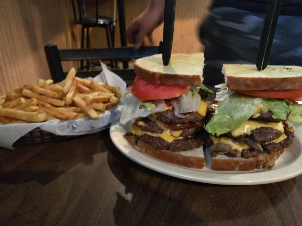 Bay View Bar | restaurant | 3008 Patterson Rd, Bay City, MI 48706, USA | 9896841792 OR +1 989-684-1792