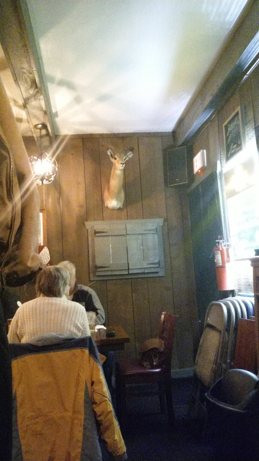 Landmark | restaurant | 10634 W Freistadt Rd, Mequon, WI 53097, USA | 2622429907 OR +1 262-242-9907