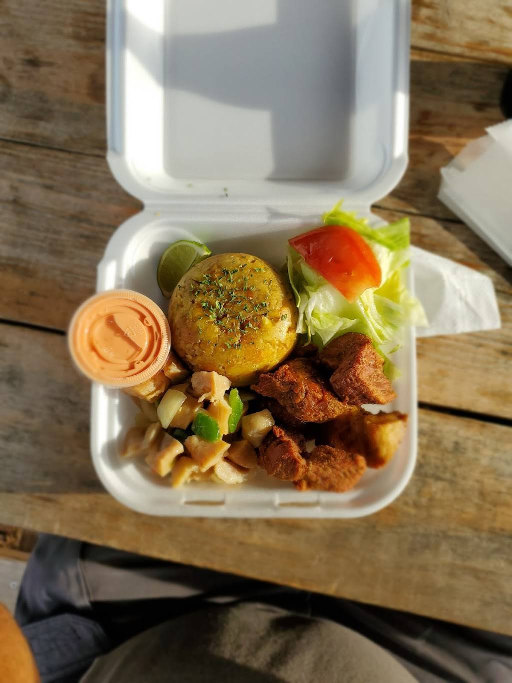 El Rincon Isleño | restaurant | 2255 U.S. Highway 17-92 North, Haines City, FL 33844, USA | 3214407507 OR +1 321-440-7507