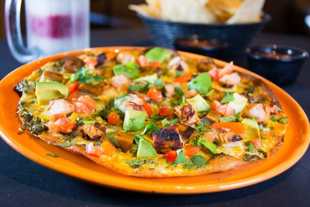 Mama Roja Mexican Kitchen | restaurant | 9219 Lake Hefner Dr, Oklahoma City, OK 73120, USA | 4053026262 OR +1 405-302-6262