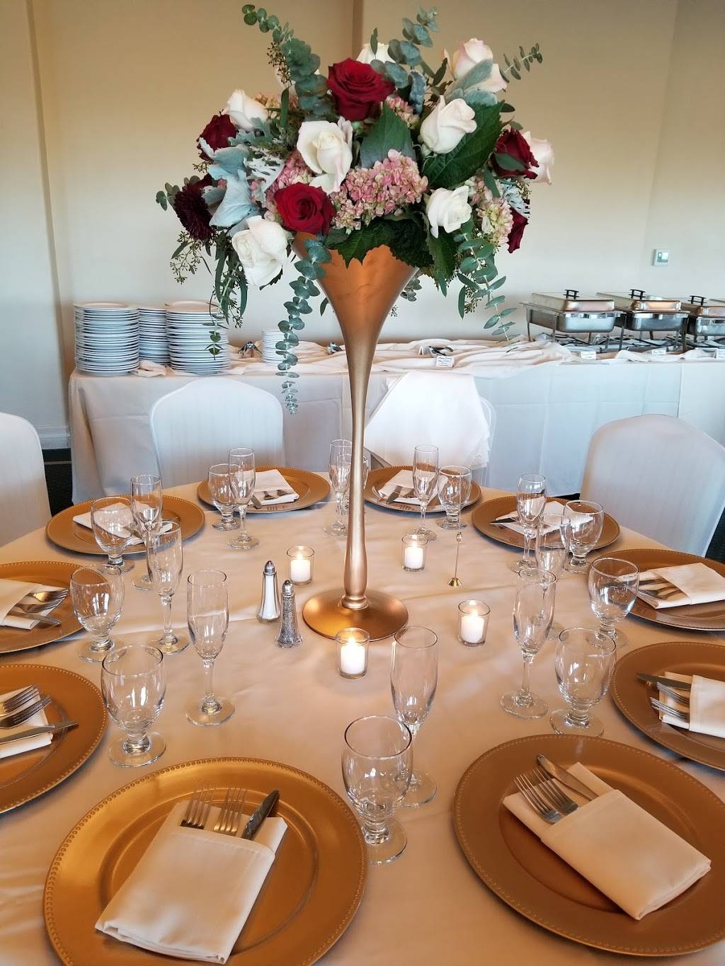 Poplar Creek Grill | restaurant | 1700 Coyote Point Dr, San Mateo, CA 94401, USA | 6505227526 OR +1 650-522-7526