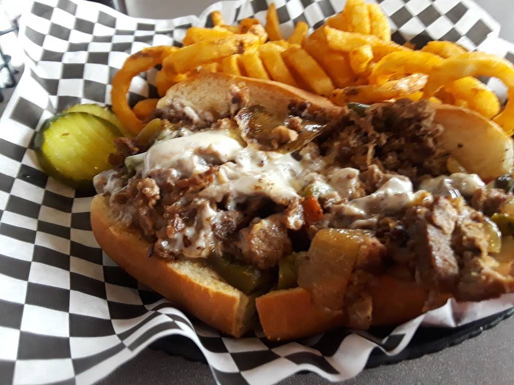 Chelos Hometown Bar & Grille | restaurant | 911 Warren Ave, East Providence, RI 02914, USA | 4014341666 OR +1 401-434-1666