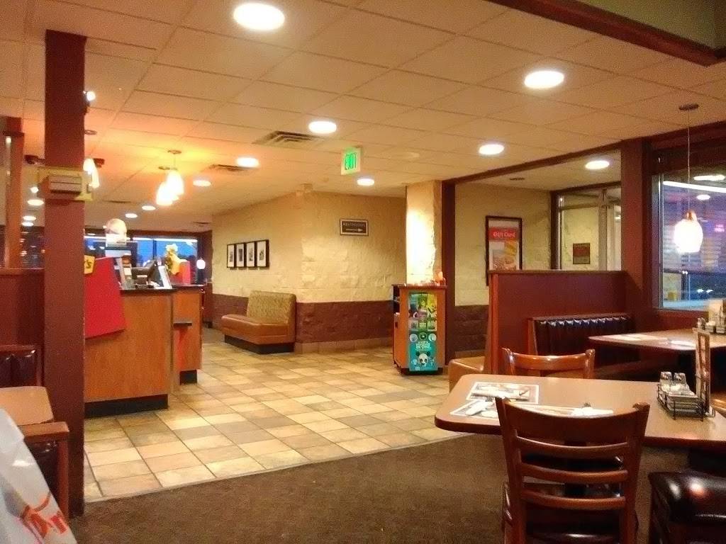 Dennys | restaurant | 565 Union Blvd, Lakewood, CO 80228, USA | 3039882025 OR +1 303-988-2025
