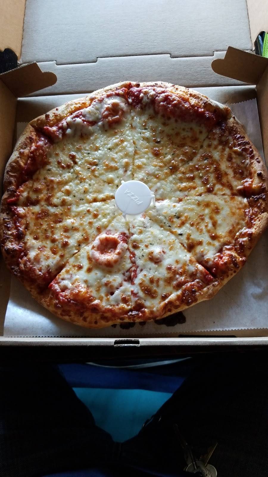 Fox’s Pizza Den | restaurant | 6565 Whitestown Pkwy, Zionsville, IN 46077, USA | 3177692336 OR +1 317-769-2336