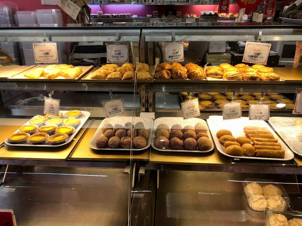 Tung Hing Bakery & Restaurant Ltd | restaurant | 888 Dundas St E, Mississauga, ON L4Y 4H5, Canada | 9052701288 OR +1 905-270-1288