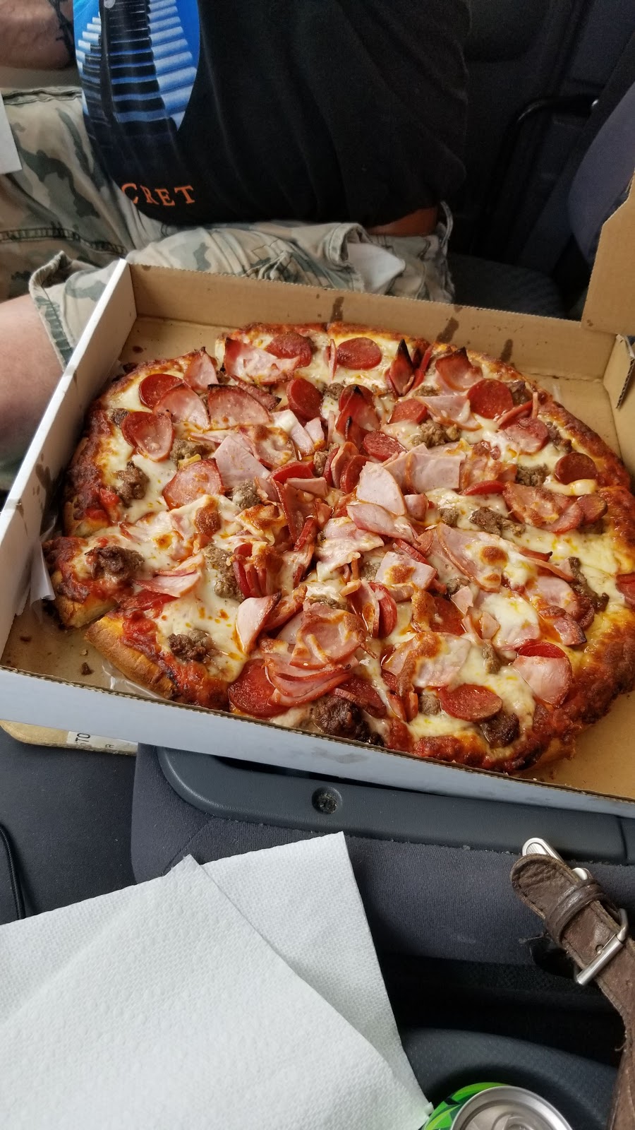 Northlake Tavern & Pizza House | restaurant | 660 NE Northlake Way, Seattle, WA 98105, USA | 2066335317 OR +1 206-633-5317