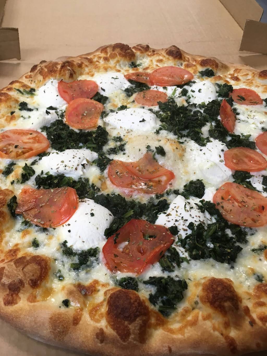 Lorettas pizza | restaurant | 2900 Arendell St #11, Morehead City, NC 28557, USA | 2527730999 OR +1 252-773-0999